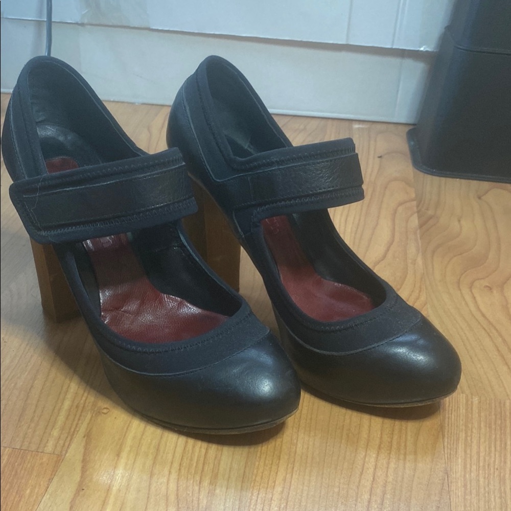 Iconic Vintage Chloe Black Platform Heels with Chunky Heel and Mary Jane Strap
